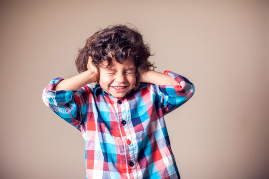 Sensory avoidance in highly sensitive children